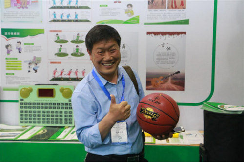 祝賀雨林參展4月教育“兩會(huì)”圓滿成功 祝賀雨林參展4月教育“兩會(huì)”圓滿成功